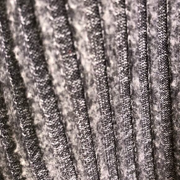 Torrid charcoal gray ribbed knit ¼ zip pullover sweater top size 1 or 1X - Picture 5 of 13